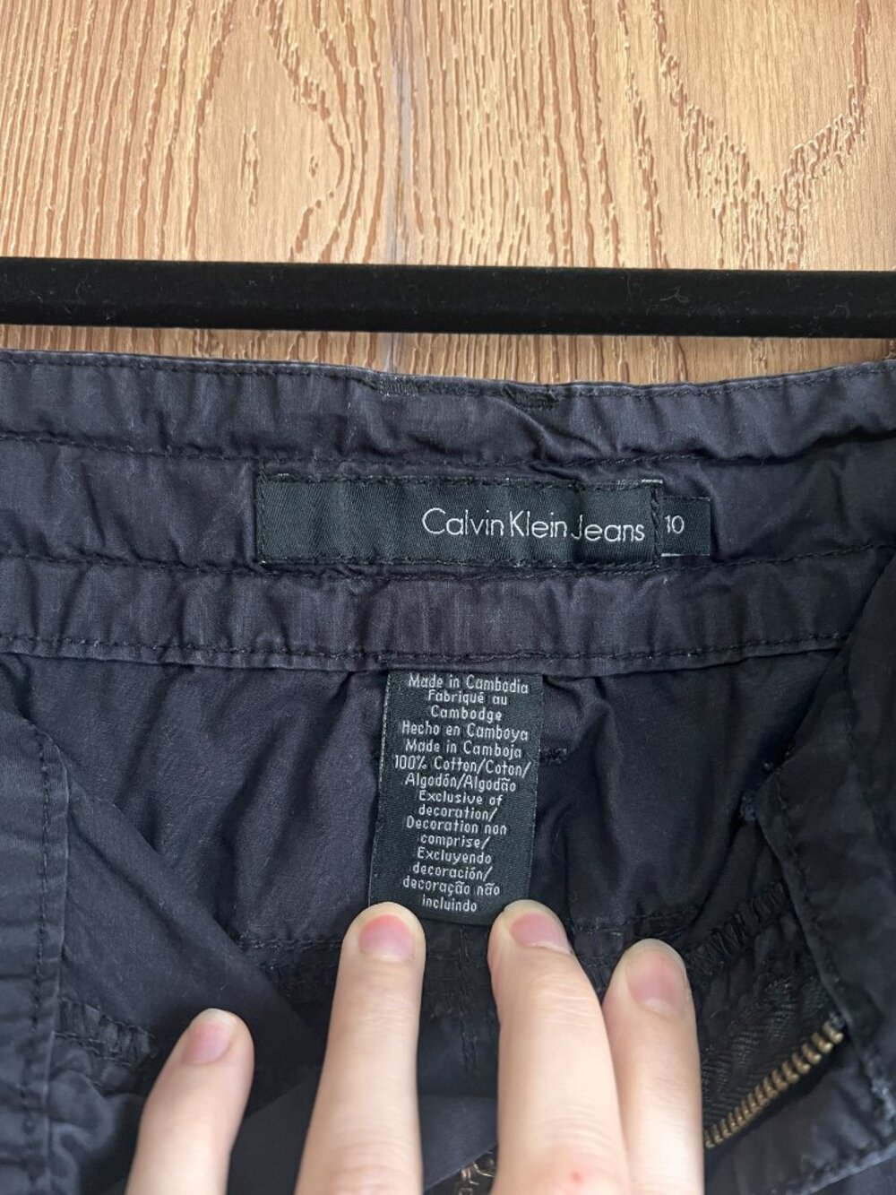 Calvin Klein Jeans Black Y2K Cargo Capri Pants Low Rise Size 10 - Picture 3 of 7